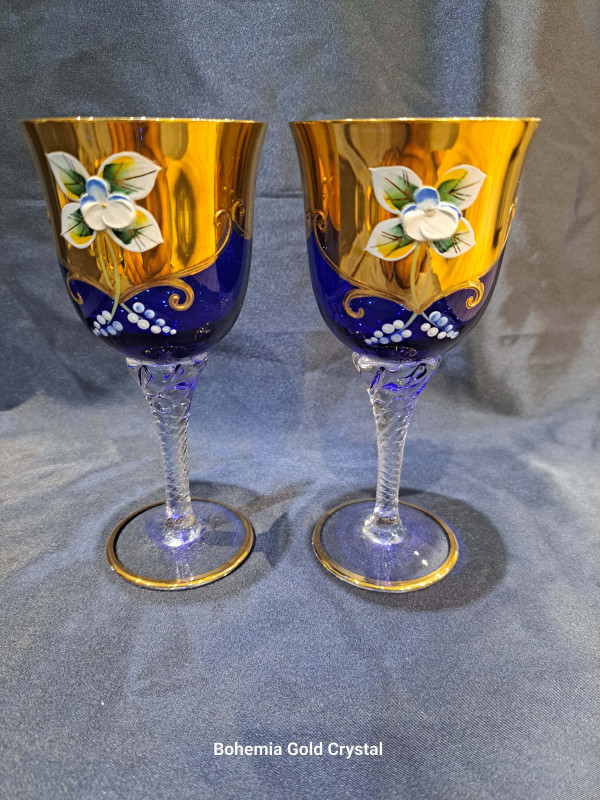 https://www.bohemiagoldcrystal.com/1740-product_zoom/glasses-colored-for-wine-gold-and-enamel-120-ml-2-pcs.jpg