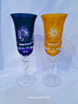 Laura champagne glasses,...